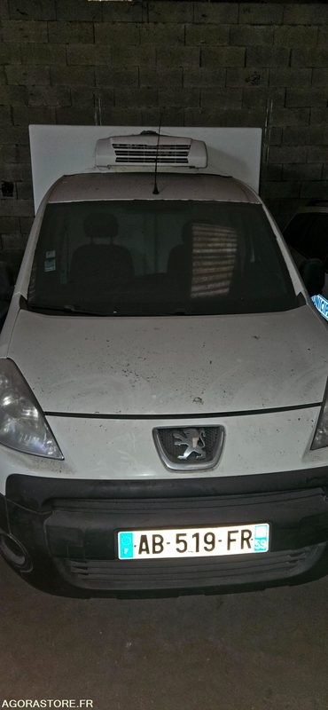 VEHICULE FRIGORIFIQUE PEUGEOT PARTNER AB519FR - 소형 밴 : 사진 1 VEHICULE FRIGORIFIQUE PEUGEOT PARTNER AB519FR - 소형 밴 : 사진 1