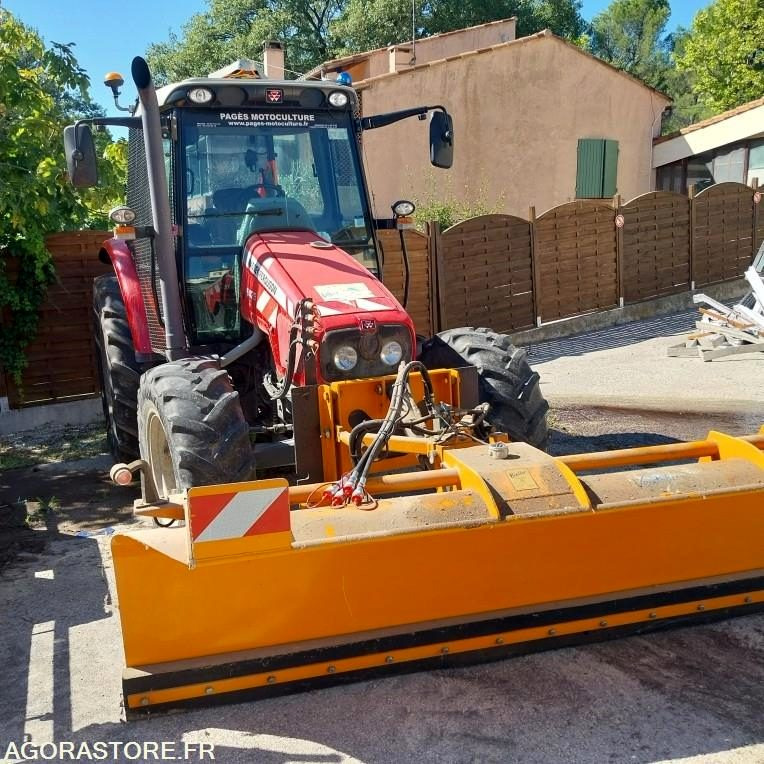 VENTABREN - TRACTEUR MASSEY FERGUSSON + EPAREUSE,BROYEUR,EPANDEUR SEL,LAME NEIGE - 지자체 트랙터 : 사진 1 VENTABREN - TRACTEUR MASSEY FERGUSSON + EPAREUSE,BROYEUR,EPANDEUR SEL,LAME NEIGE - 지자체 트랙터 : 사진 1