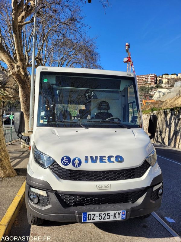 VENTE BUS INDCAR MOBI - IVECO - 210 000 km - BON ETAT - 스쿨버스 : 사진 3 VENTE BUS INDCAR MOBI - IVECO - 210 000 km - BON ETAT - 스쿨버스 : 사진 3