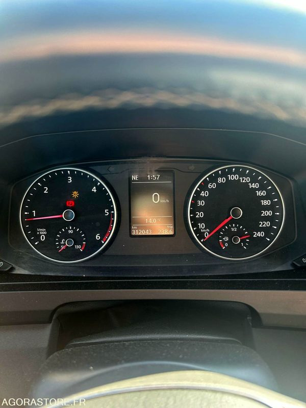 VOLKSWAGAN CARAVELLE - 차량 : 사진 4 VOLKSWAGAN CARAVELLE - 차량 : 사진 4