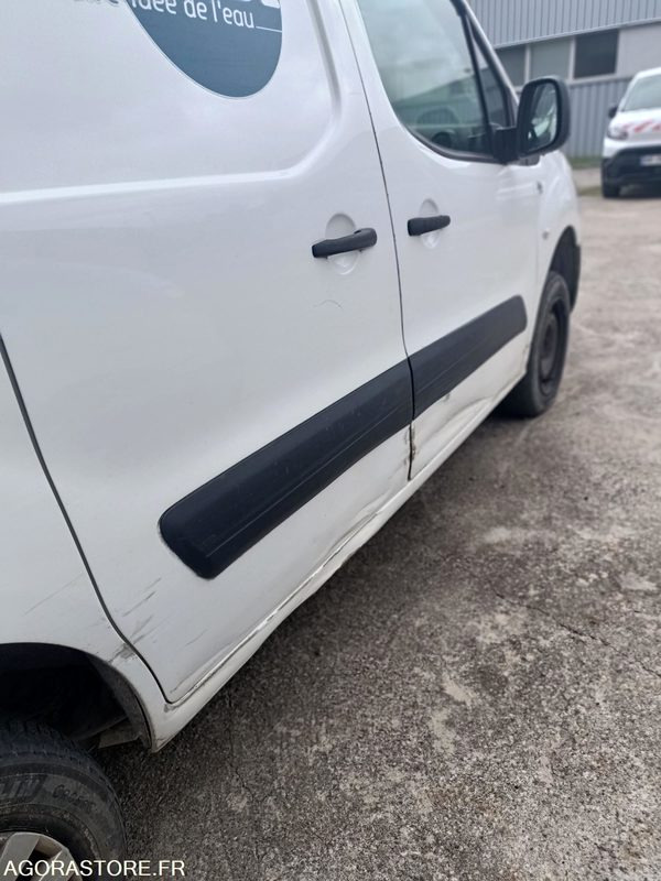 VU FOURGONNETTE CITROEN BERLINGO DANGEL 4X4 (BV changée avec embrayage) - 소형 밴 : 사진 5 VU FOURGONNETTE CITROEN BERLINGO DANGEL 4X4 (BV changée avec embrayage) - 소형 밴 : 사진 5