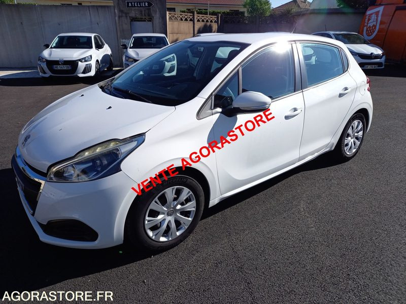 Vends Peugeot 208 essence - 차량 : 사진 1 Vends Peugeot 208 essence - 차량 : 사진 1