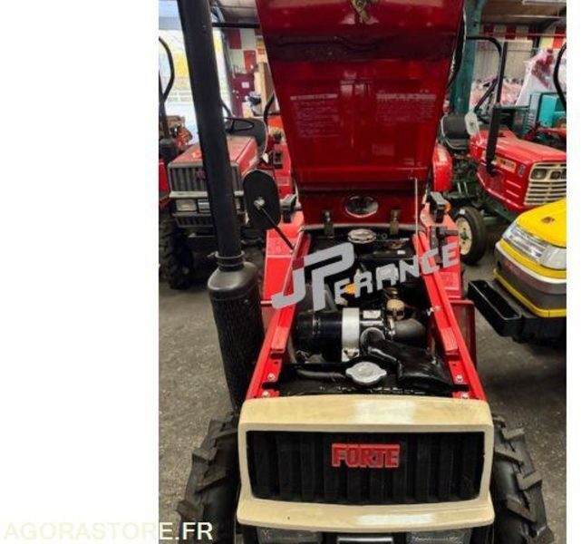 YANMAR 3 CYLINDRES, 831cm3 DIESEL 4 RM OCCASION EN TRES BON ETAT - 장궤형 트랙터 : 사진 2 YANMAR 3 CYLINDRES, 831cm3 DIESEL 4 RM OCCASION EN TRES BON ETAT - 장궤형 트랙터 : 사진 2