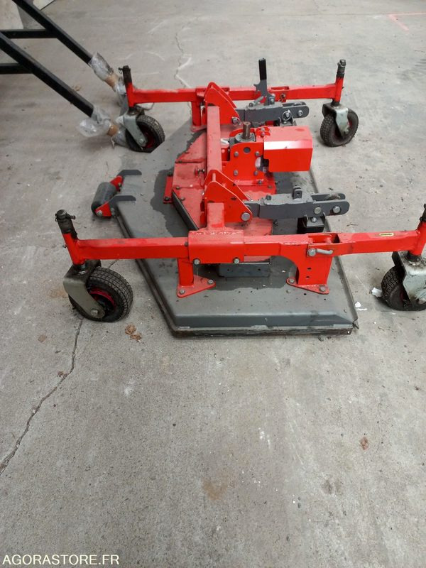 Coupe de tondeuse mulchng Morgneux TMC 150 fixation Kubota - 정원 모어 : 사진 1 Coupe de tondeuse mulchng Morgneux TMC 150 fixation Kubota - 정원 모어 : 사진 1