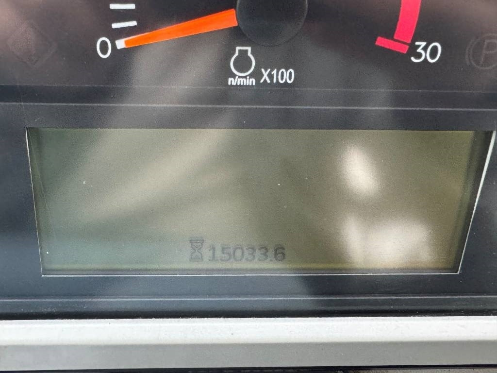 휠 로더 CAT 980M : 사진 12