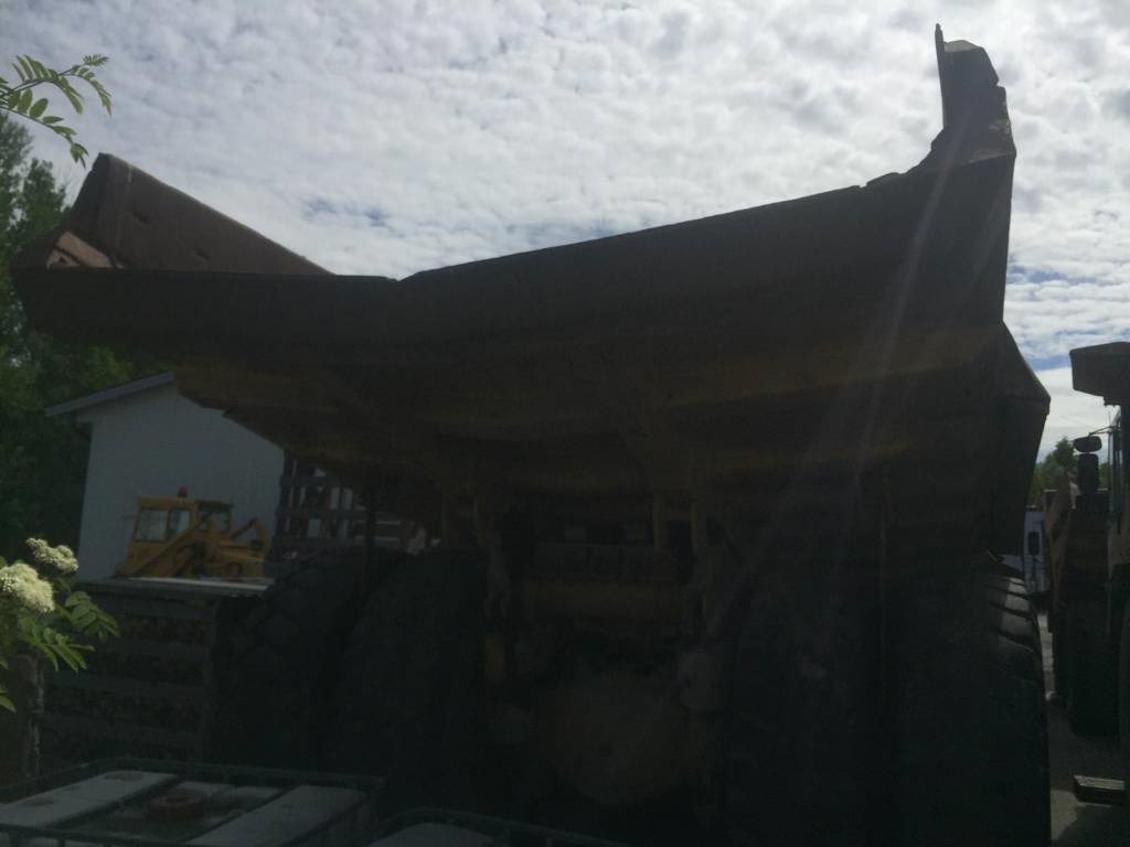 Komatsu HD 465-5 - 리지드 덤프/ 바위 트럭 : 사진 2 Komatsu HD 465-5 - 리지드 덤프/ 바위 트럭 : 사진 2