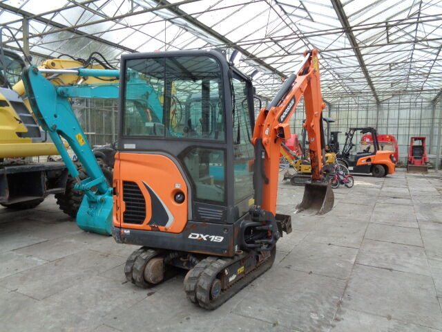Doosan DX19 - 미니 굴삭기 : 사진 4 Doosan DX19 - 미니 굴삭기 : 사진 4