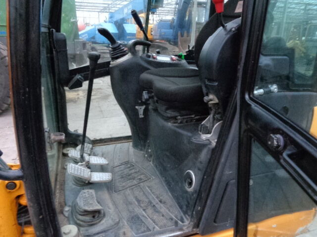 JCB 8018 - 미니 굴삭기 : 사진 2 JCB 8018 - 미니 굴삭기 : 사진 2