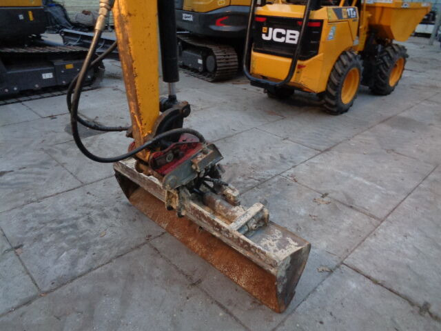 미니 굴삭기 JCB 8018 : 사진 6