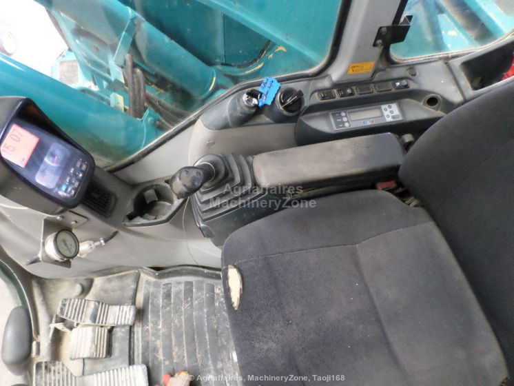 New Holland Kobelco Kobelco E 235 BSR-2 E 235 BSR-2 - 크롤러 굴삭기 : 사진 4 New Holland Kobelco Kobelco E 235 BSR-2 E 235 BSR-2 - 크롤러 굴삭기 : 사진 4