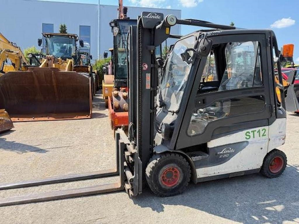 Linde E20-01 - 전기 지게차 : 사진 1 Linde E20-01 - 전기 지게차 : 사진 1