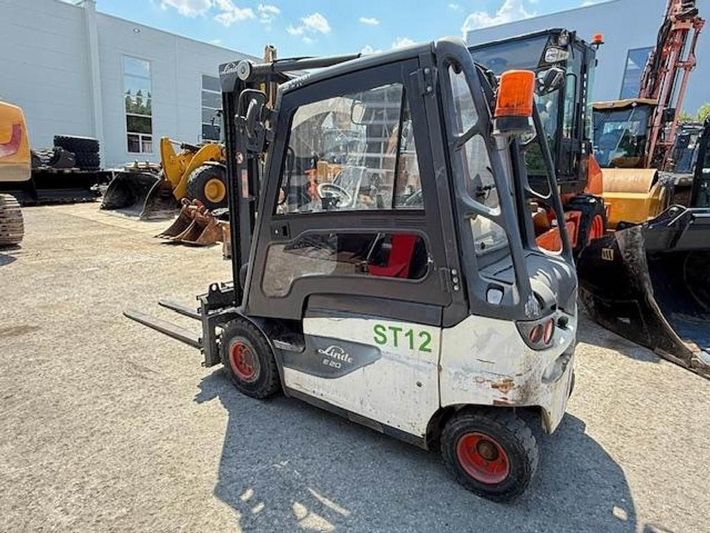Linde E20-01 - 전기 지게차 : 사진 2 Linde E20-01 - 전기 지게차 : 사진 2