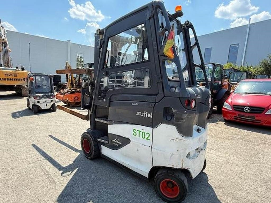 Linde E30 HL – 01/600 - 전기 지게차 : 사진 4 Linde E30 HL – 01/600 - 전기 지게차 : 사진 4
