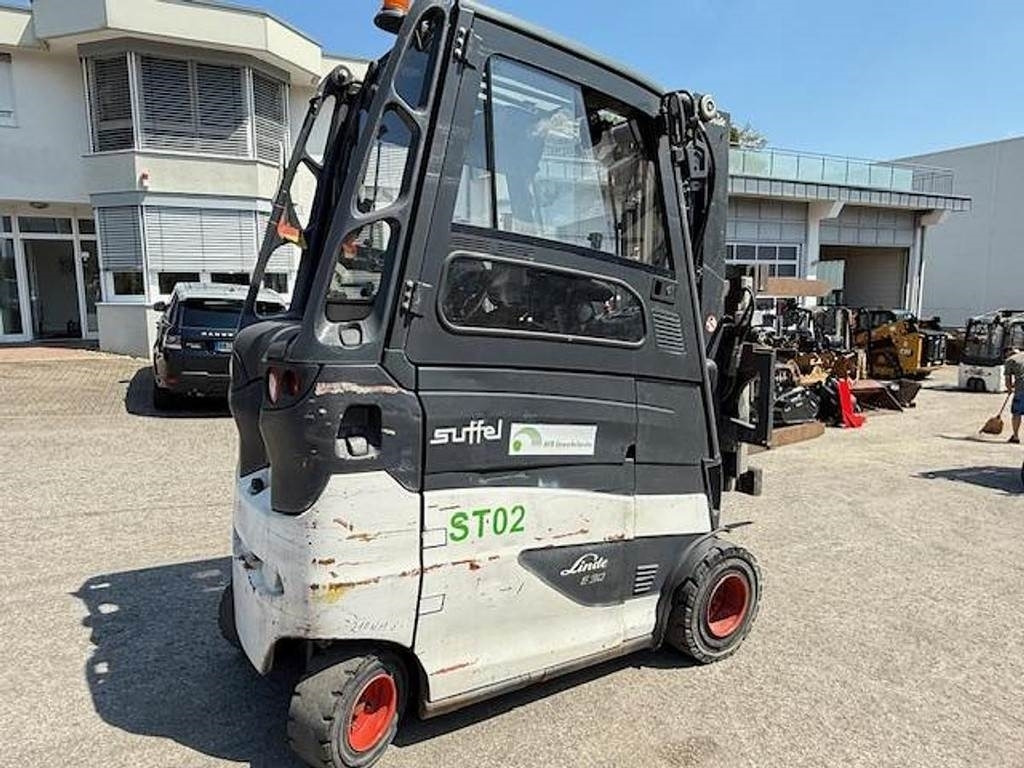 Linde E30 HL – 01/600 - 전기 지게차 : 사진 3 Linde E30 HL – 01/600 - 전기 지게차 : 사진 3