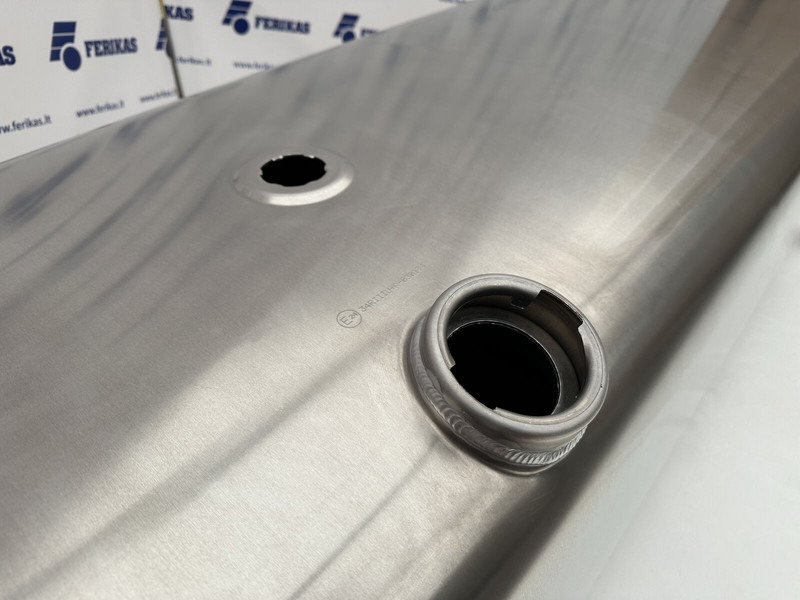 Iveco New aluminum fuel tank 600L - 연료 탱크 트럭 용 : 사진 4 Iveco New aluminum fuel tank 600L - 연료 탱크 트럭 용 : 사진 4