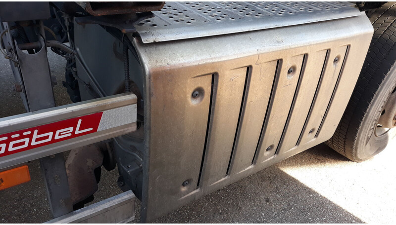 Mercedes-Benz Actros MP4 - 촉매 컨버터 트럭 용 : 사진 2 Mercedes-Benz Actros MP4 - 촉매 컨버터 트럭 용 : 사진 2