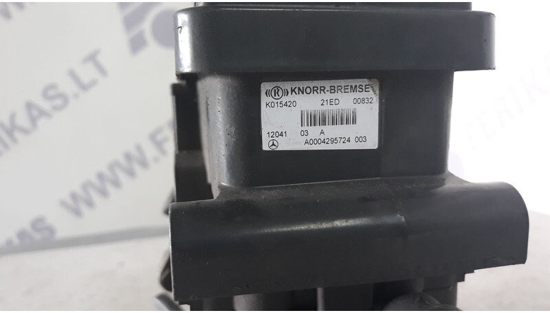 Mercedes-Benz Actros - 브레이크 부품 트럭 용 : 사진 3 Mercedes-Benz Actros - 브레이크 부품 트럭 용 : 사진 3