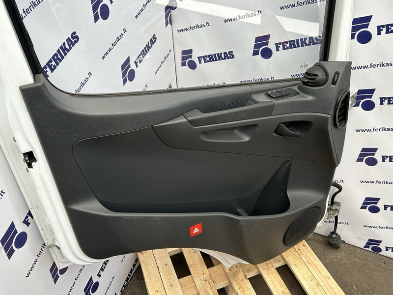 Mercedes-Benz left side doors - 도어 및 부품 트럭 용 : 사진 5 Mercedes-Benz left side doors - 도어 및 부품 트럭 용 : 사진 5