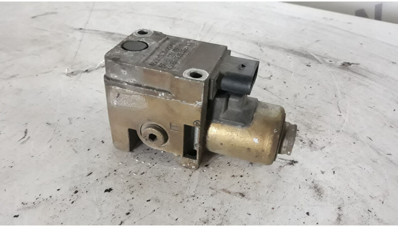 Mercedes-Benz pressure control valve - 엔진 및 부품 트럭 용 : 사진 1 Mercedes-Benz pressure control valve - 엔진 및 부품 트럭 용 : 사진 1