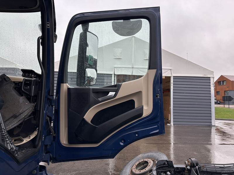 Mercedes-Benz right side low-roof cab doors - 도어 및 부품 트럭 용 : 사진 2 Mercedes-Benz right side low-roof cab doors - 도어 및 부품 트럭 용 : 사진 2