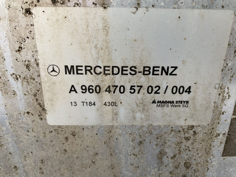 Mercedes-Benz - 연료 탱크 트럭 용 : 사진 3 Mercedes-Benz - 연료 탱크 트럭 용 : 사진 3