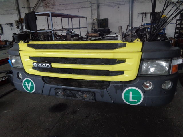 Scania Full complete lower bumper with brackets - 범퍼 트럭 용 : 사진 1 Scania Full complete lower bumper with brackets - 범퍼 트럭 용 : 사진 1