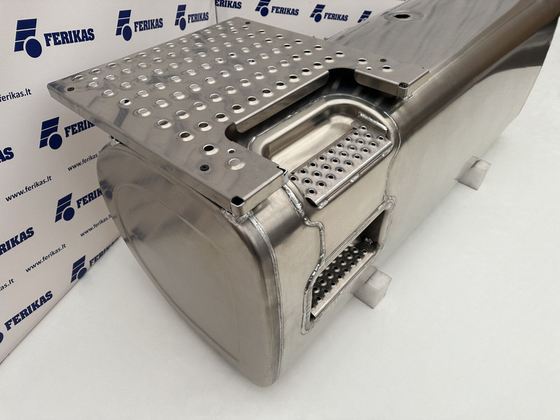 Volvo New aluminum fuel tank 770L - 연료 탱크 트럭 용 : 사진 3 Volvo New aluminum fuel tank 770L - 연료 탱크 트럭 용 : 사진 3