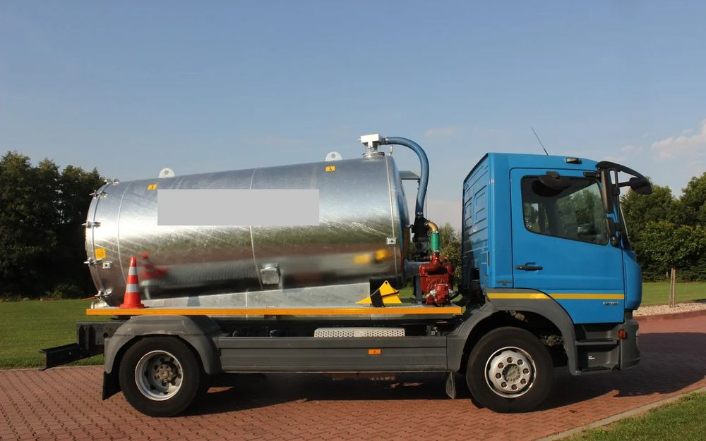 Mercedes-Benz ATEGO 13 18 EURO 6 BLUETEC 6 BECZKAASENIZACYJNA 7 200 LITRÓW - 유조트럭 : 사진 4 Mercedes-Benz ATEGO 13 18 EURO 6 BLUETEC 6 BECZKAASENIZACYJNA 7 200 LITRÓW - 유조트럭 : 사진 4