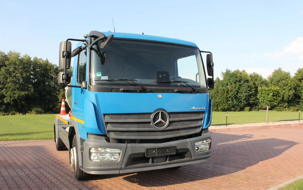 Mercedes-Benz ATEGO 13 18 EURO 6 BLUETEC 6 BECZKAASENIZACYJNA 7 200 LITRÓW - 유조트럭 : 사진 3 Mercedes-Benz ATEGO 13 18 EURO 6 BLUETEC 6 BECZKAASENIZACYJNA 7 200 LITRÓW - 유조트럭 : 사진 3
