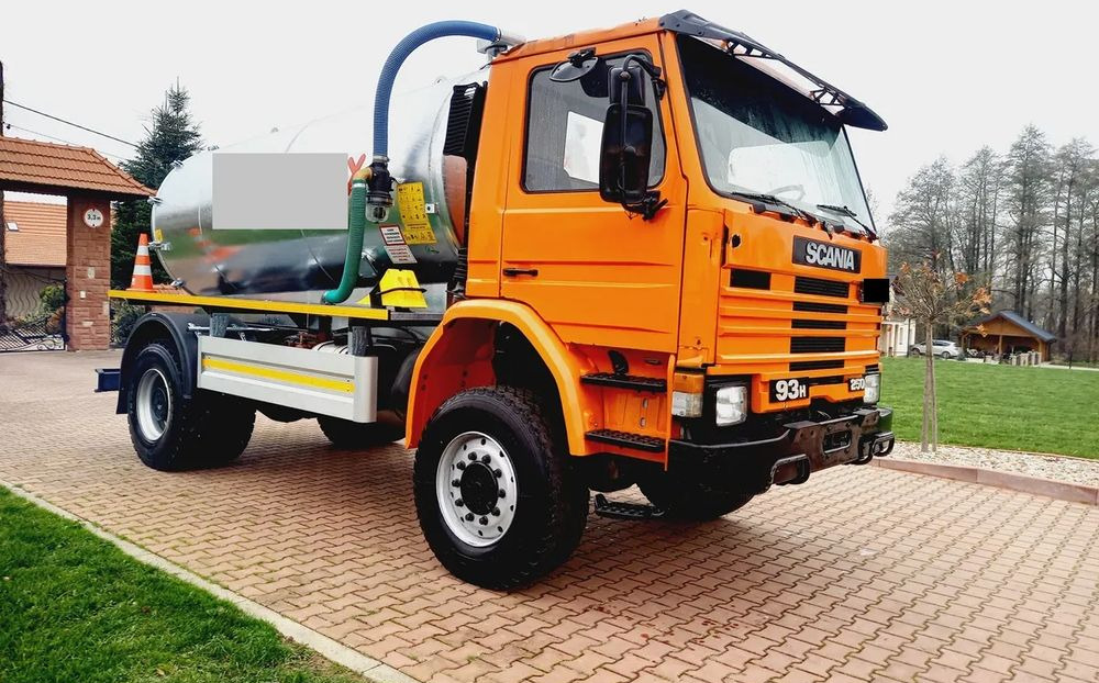 Scania 93 H 4X4 ALLROAD 4 WD - 유조트럭 : 사진 2 Scania 93 H 4X4 ALLROAD 4 WD - 유조트럭 : 사진 2