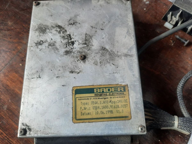 Bosch Bader 0504.1.A00 EST-32 - ECU : 사진 1 Bosch Bader 0504.1.A00 EST-32 - ECU : 사진 1
