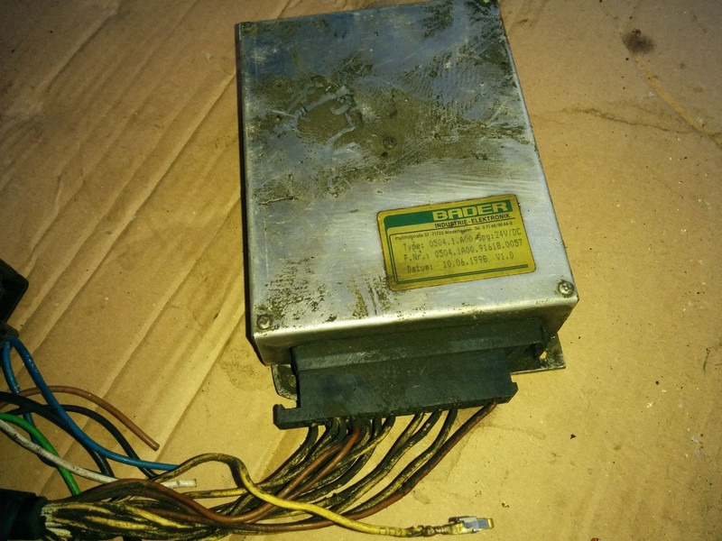 Bosch Bader 0504.1.A00 EST-32 - ECU : 사진 4 Bosch Bader 0504.1.A00 EST-32 - ECU : 사진 4