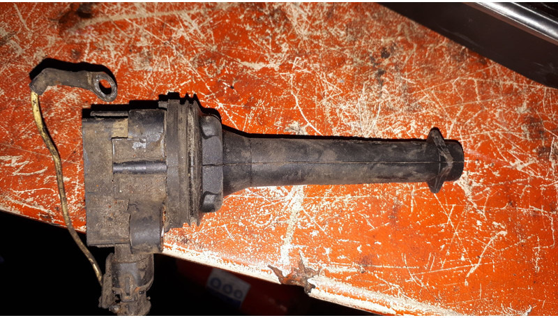 Bosch колпак свечи 15W263 катушка зажигания 08T199 - 엔진 및 부품 : 사진 2 Bosch колпак свечи 15W263 катушка зажигания 08T199 - 엔진 및 부품 : 사진 2