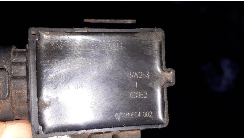 Bosch колпак свечи 15W263 катушка зажигания 08T199 - 엔진 및 부품 : 사진 4 Bosch колпак свечи 15W263 катушка зажигания 08T199 - 엔진 및 부품 : 사진 4