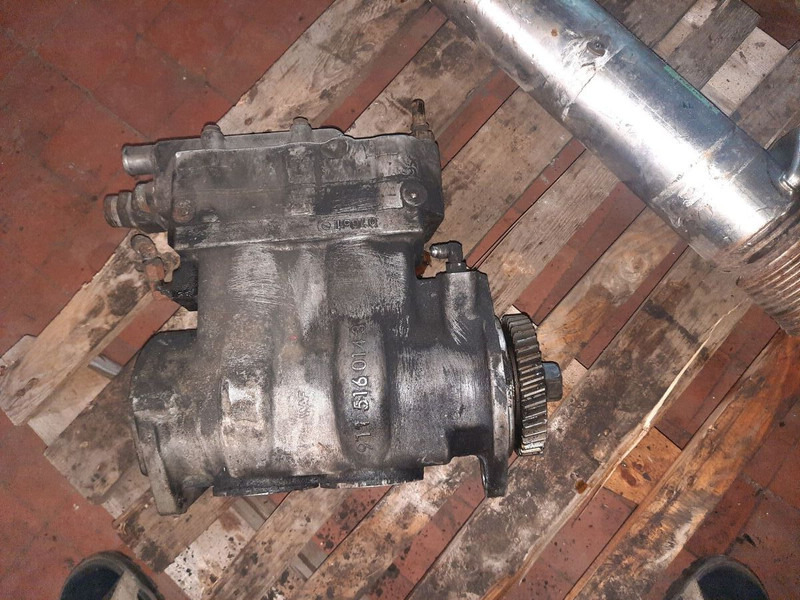 Cummins ISL egr Cooler - 배기 시스템 : 사진 4 Cummins ISL egr Cooler - 배기 시스템 : 사진 4