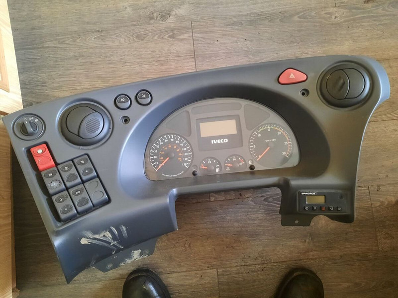 Iveco климат контроль Iveko - 대시보드 : 사진 2 Iveco климат контроль Iveko - 대시보드 : 사진 2
