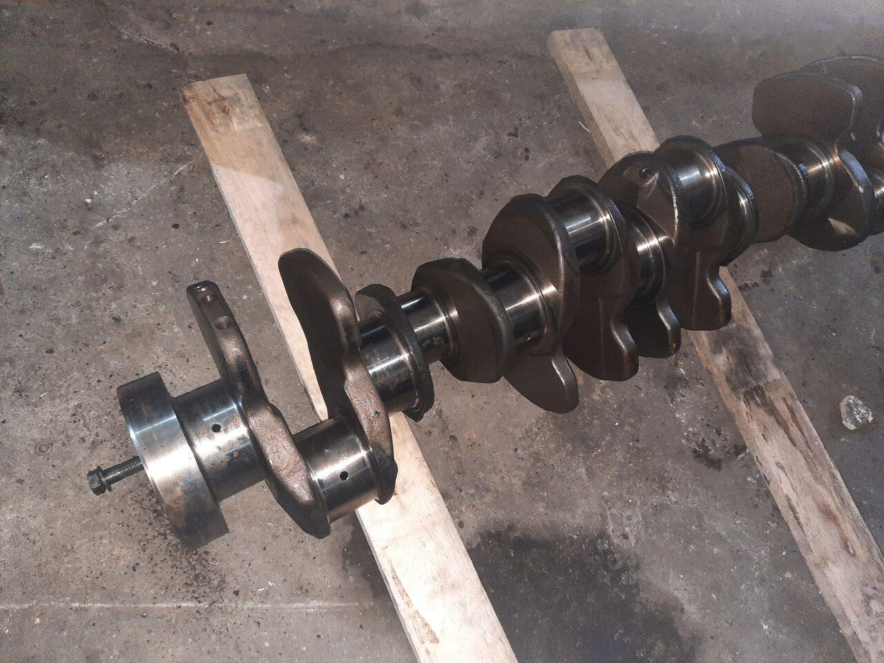MAN Cummens d2876 / D12C/ D12A/ OM457. OM447. Volvo City - 크랭크 샤프트 버스 용 : 사진 1 MAN Cummens d2876 / D12C/ D12A/ OM457. OM447. Volvo City - 크랭크 샤프트 버스 용 : 사진 1