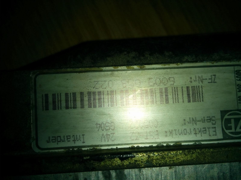 MAN Intarder EST-32 ZF-6009058022 - ECU : 사진 1 MAN Intarder EST-32 ZF-6009058022 - ECU : 사진 1