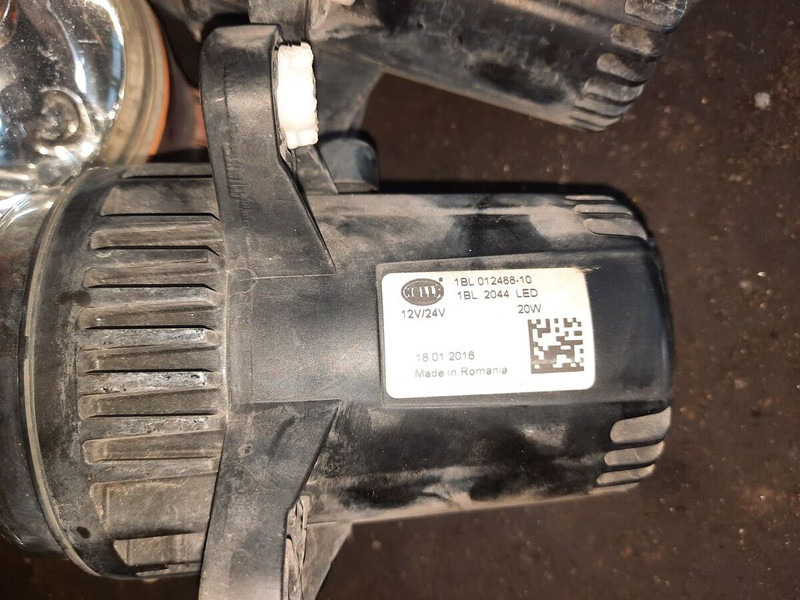 MAN . Скания . Вольво. Неоплан. - 전조등 : 사진 3 MAN . Скания . Вольво. Неоплан. - 전조등 : 사진 3