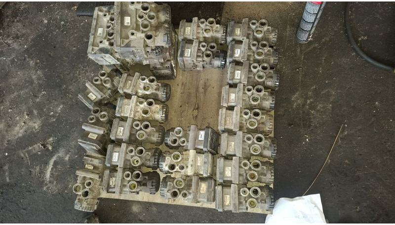 MAN Скания.Вольво - 밸브 : 사진 1 MAN Скания.Вольво - 밸브 : 사진 1