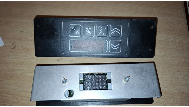 MAN Wabco 037 20/05 . 4461950040 - ECU : 사진 2 MAN Wabco 037 20/05 . 4461950040 - ECU : 사진 2