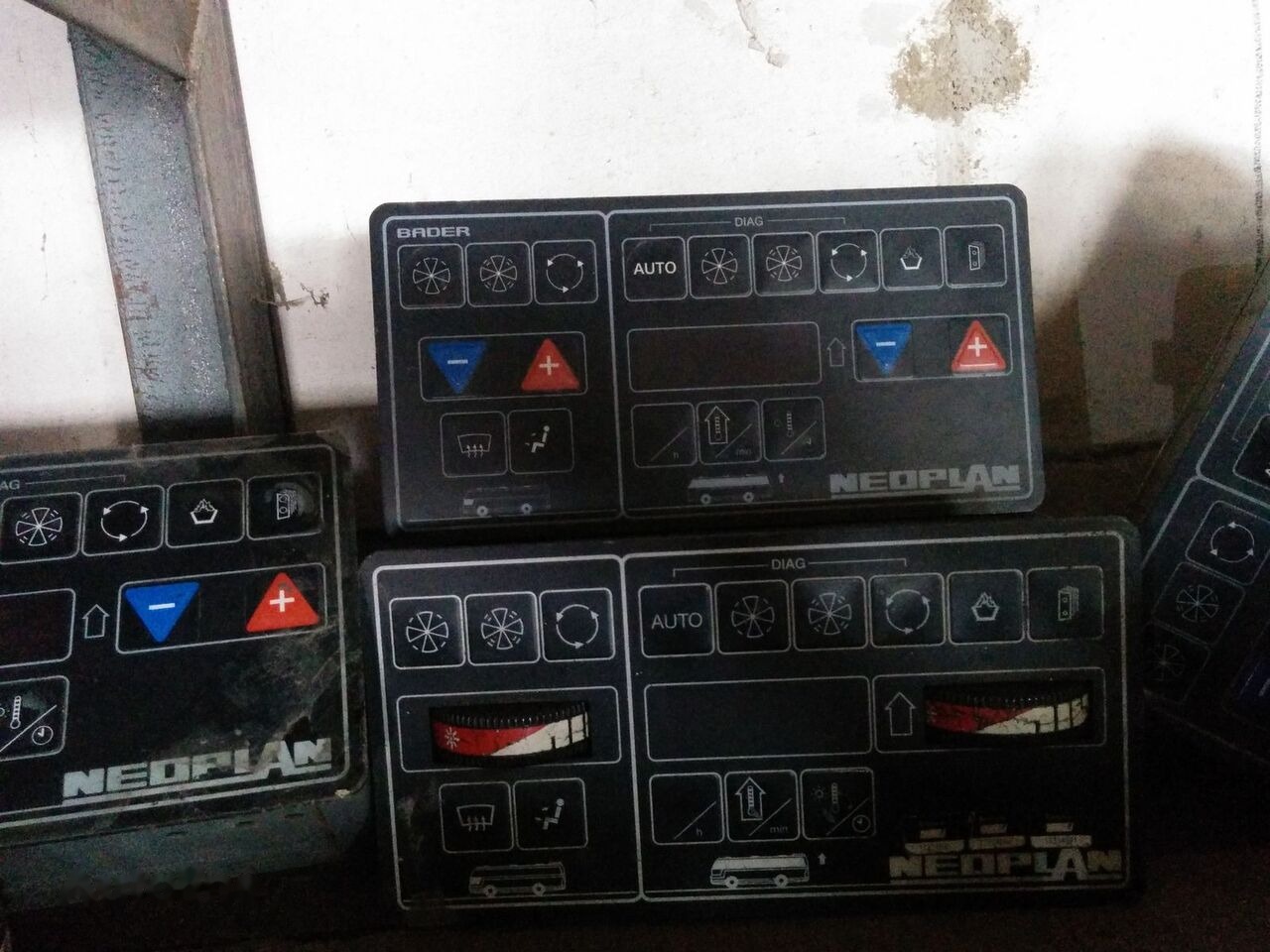 Neoplan Klimat kontrol RS232 BADER/ Clima Aire Neoplan Volvo - 전기 설비 버스 용 : 사진 2 Neoplan Klimat kontrol RS232 BADER/ Clima Aire Neoplan Volvo - 전기 설비 버스 용 : 사진 2
