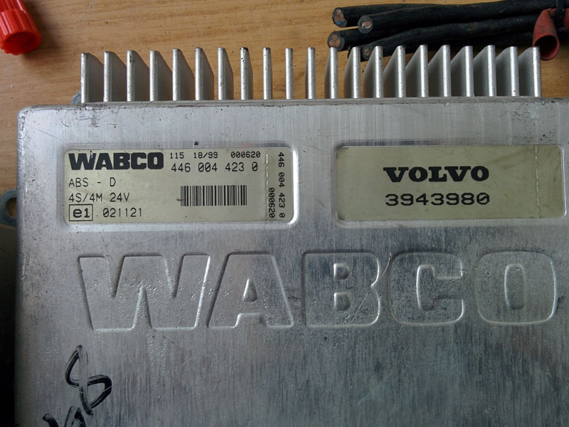 Scania WABCO -4460040850 .4S/4M-4460044230. 4460044040.6S/6M4460034160. - ECU : 사진 5 Scania WABCO -4460040850 .4S/4M-4460044230. 4460044040.6S/6M4460034160. - ECU : 사진 5