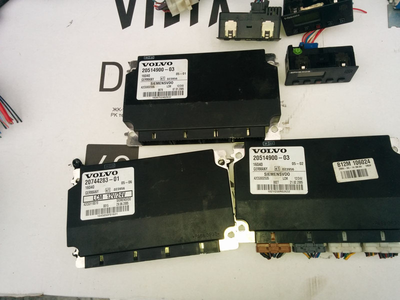 Volvo Siemts VDO 20514900-03 20569213-P03. 20744283-01. 20865208-02. - ECU : 사진 2 Volvo Siemts VDO 20514900-03 20569213-P03. 20744283-01. 20865208-02. - ECU : 사진 2