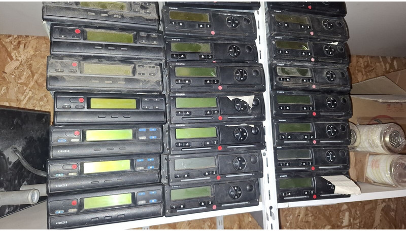 Volvo Video system x-dmr 8 R8 Compact RJ45 - 전기 설비 : 사진 1 Volvo Video system x-dmr 8 R8 Compact RJ45 - 전기 설비 : 사진 1