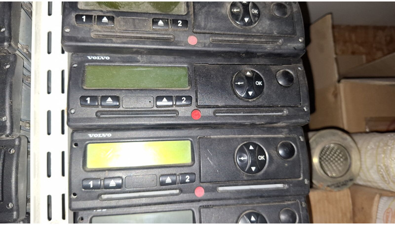 Volvo Video system x-dmr 8 R8 Compact RJ45 - 전기 설비 : 사진 2 Volvo Video system x-dmr 8 R8 Compact RJ45 - 전기 설비 : 사진 2