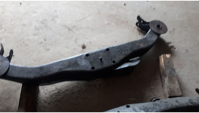 Volvo кронштейн заднего моста мерседес - 스틸 서스펜션 : 사진 2 Volvo кронштейн заднего моста мерседес - 스틸 서스펜션 : 사진 2