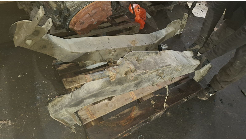 Volvo кронштейн заднего моста мерседес - 스틸 서스펜션 : 사진 5 Volvo кронштейн заднего моста мерседес - 스틸 서스펜션 : 사진 5