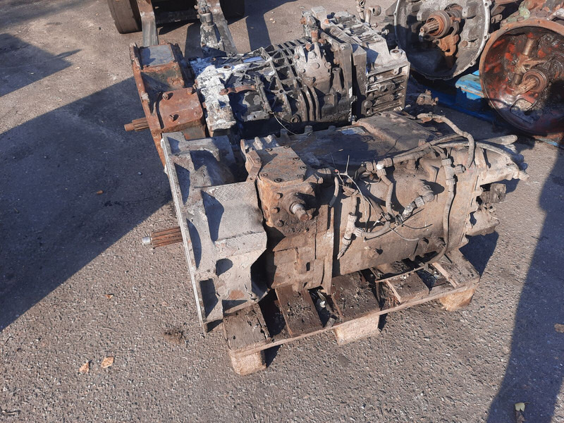 ZF 16S130 .8S180IT . 6S150C. 8S140 IT.6S80+GV80/ 6S90/ S5-24-3 / 6S - 기어박스 : 사진 1 ZF 16S130 .8S180IT . 6S150C. 8S140 IT.6S80+GV80/ 6S90/ S5-24-3 / 6S - 기어박스 : 사진 1