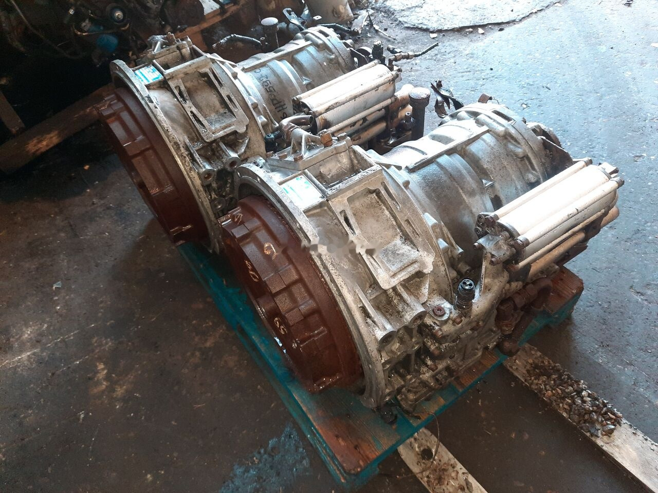 ZF 6HP604C .6HP502C. 6HP552C .6HP602C. 6HP592C. 6HP504C .6HP604C. 6 Volvo Man/ Volvo. Scnia. Mersedes - 기어박스 버스 용 : 사진 3 ZF 6HP604C .6HP502C. 6HP552C .6HP602C. 6HP592C. 6HP504C .6HP604C. 6 Volvo Man/ Volvo. Scnia. Mersedes - 기어박스 버스 용 : 사진 3